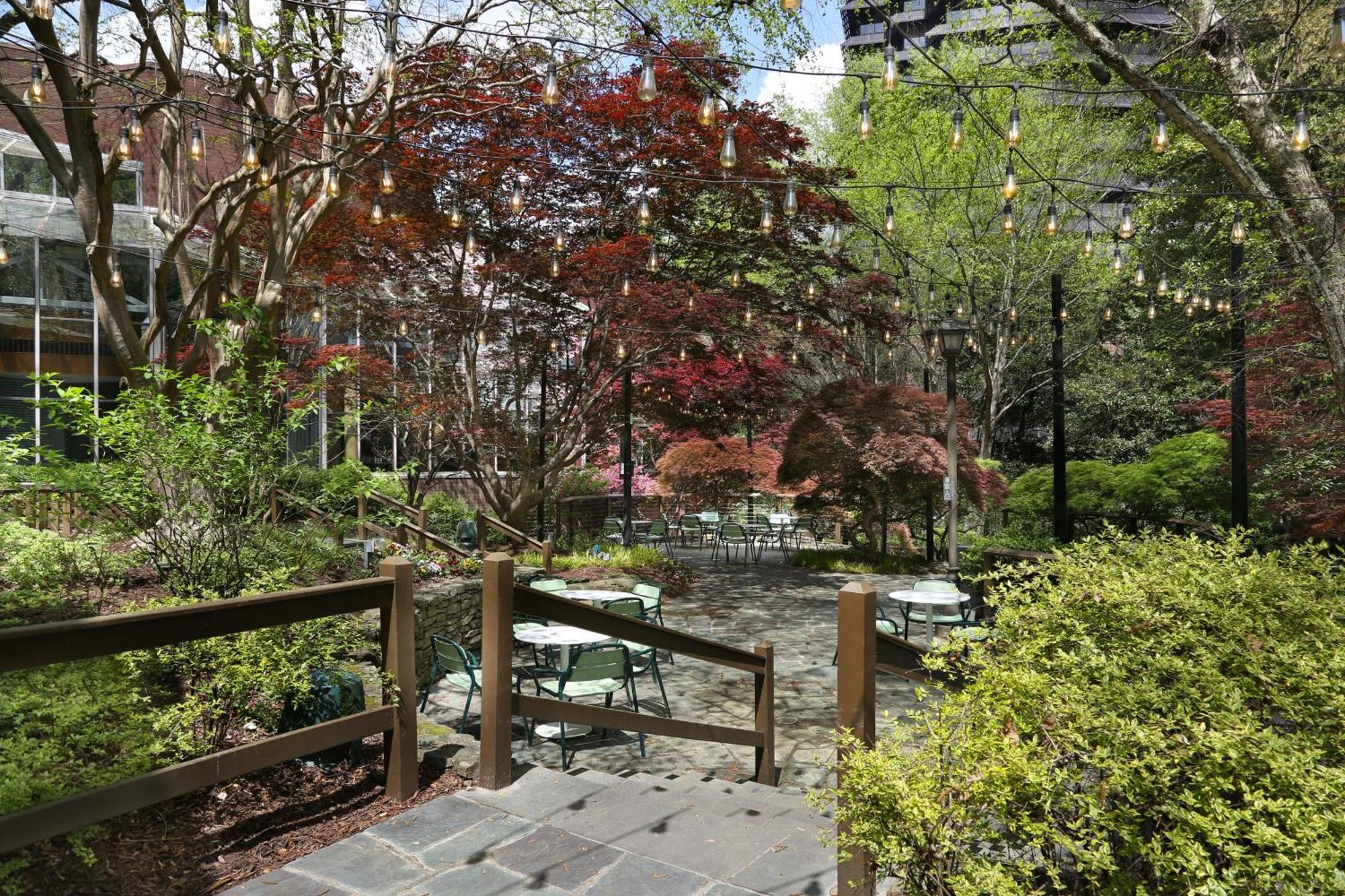 Crowne Plaza Atlanta Perimeter At Ravinia By Ihg Hotel Dunwoody Exterior photo